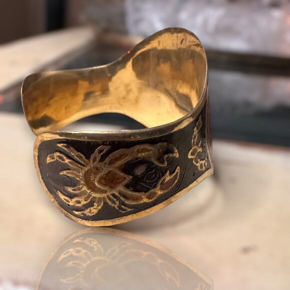 Vintage Brass Hand Painted CANCER Zodiac Astrology Cuff Bracelet - Picture 4 of 8